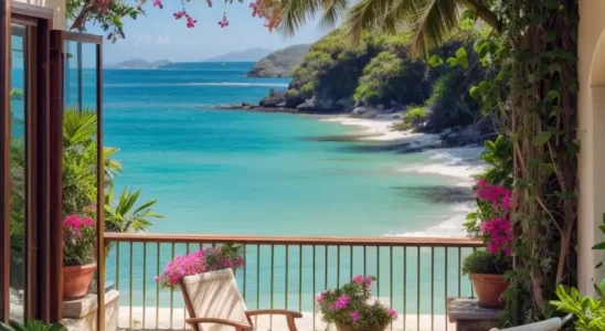 Pergolado bougainville com vista para o mar