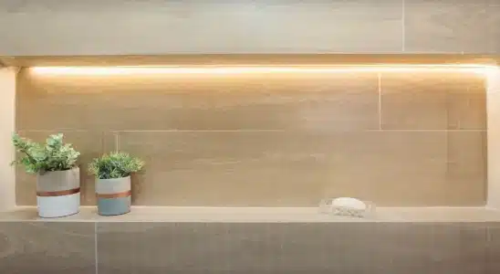 Nicho embutido em alvenaria de banheiro