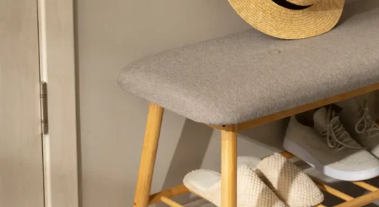 móveis feitos de bambu