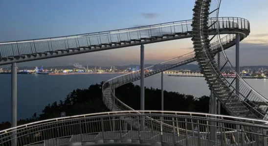 SpaceWalk na Coreia do Sul - Vista ao anoitecer
