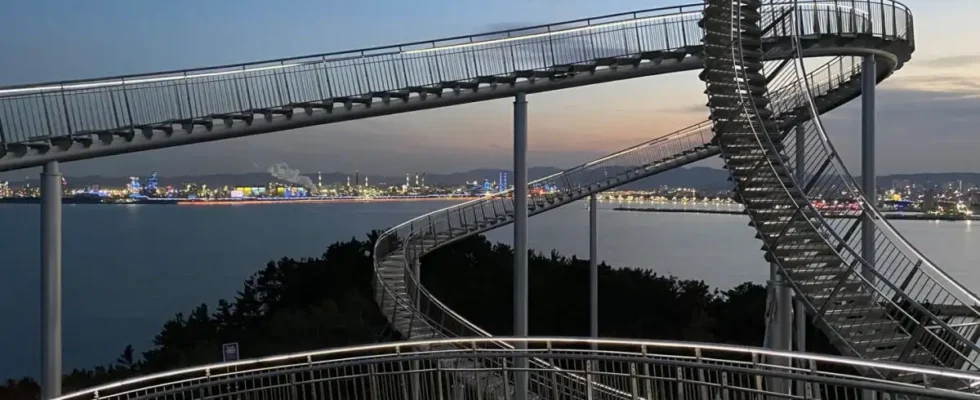 SpaceWalk na Coreia do Sul - Vista ao anoitecer